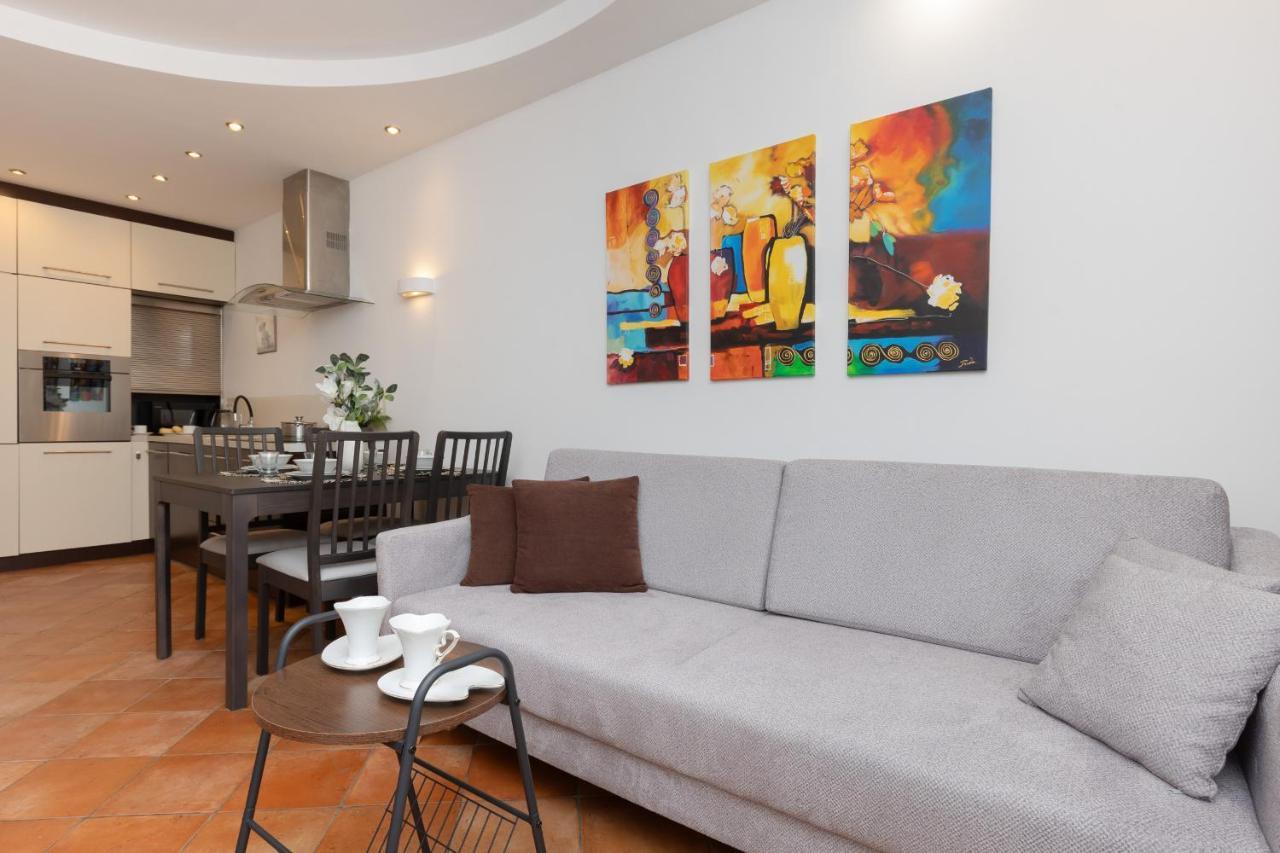 Cozy Apartment With Parking In Warsaw Ursus By Noclegi Renters Exterior photo